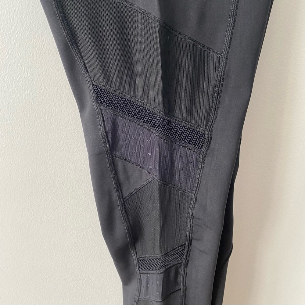 Lululemon Just Breathe Pant mesh leggings in black size 6 - Picture 11 of 17